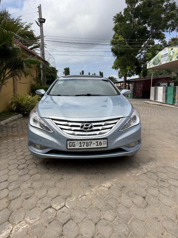 Hyundai Sonata Limited Sedan FWD (2.4L 4cyl 6A) 2013 Blue