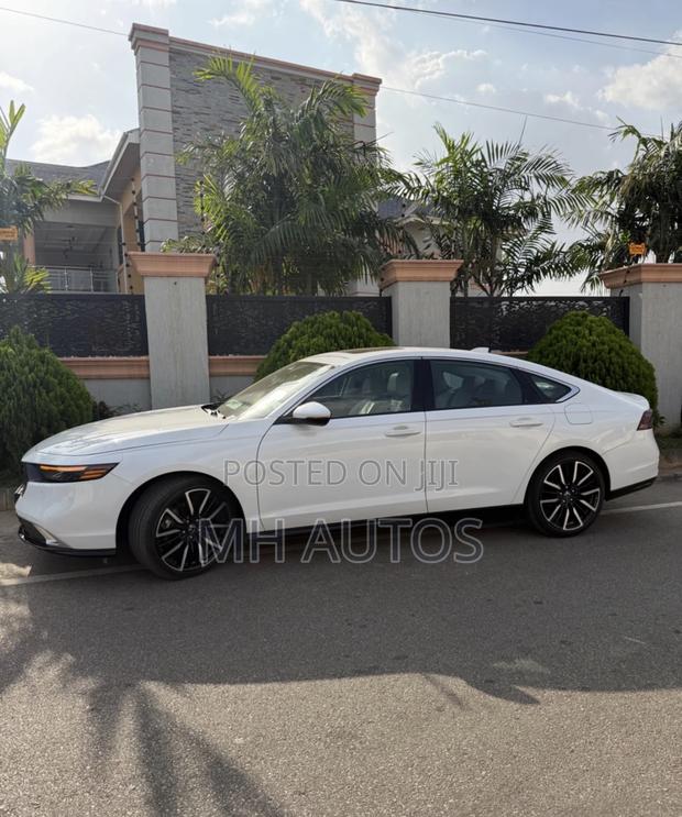 Honda Accord Hybrid 2024 White