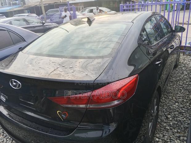 Hyundai Elantra 2018 Black