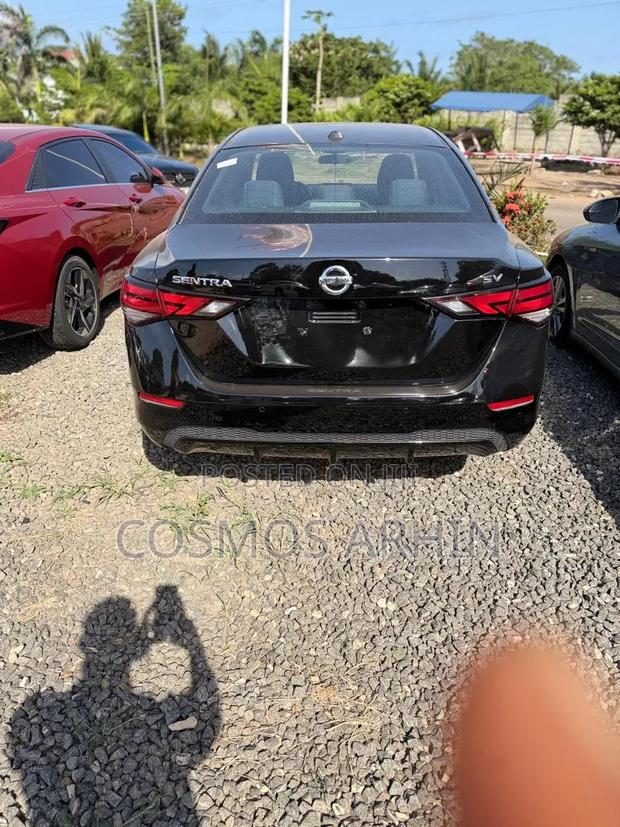 Nissan Sentra 2023 Black
