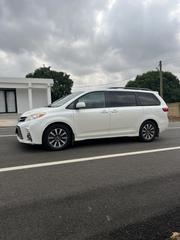 Toyota Sienna Limited AWD 2019 White for sale