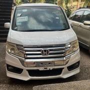 Honda Stepwgn 2013 White for sale