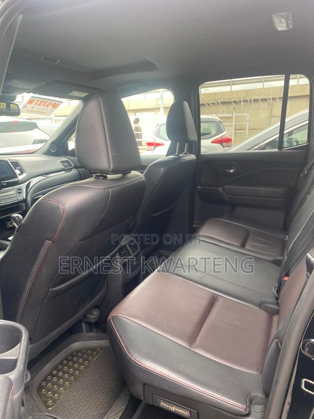 Honda Ridgeline Black Edition AWD Crew Cab 125.2 in. WB 2018 Black
