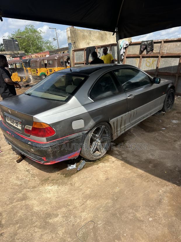 BMW 3 Series 330i RWD 2008 Gray