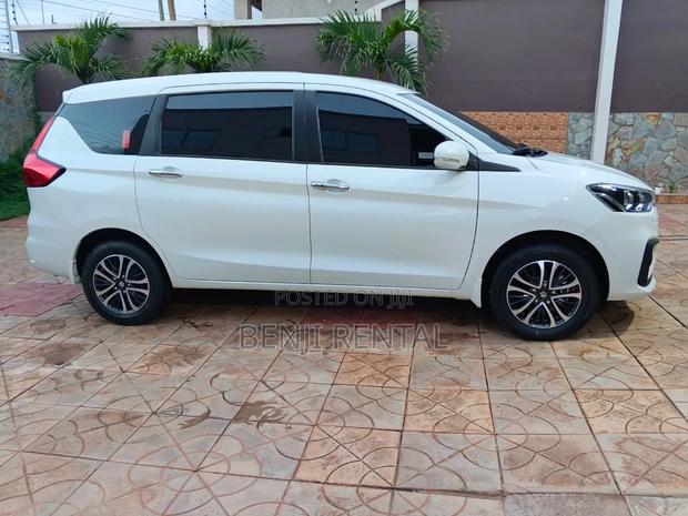 Suzuki Ertiga 2025 White