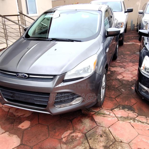 Ford Escape SE 4dr SUV AWD (1.6L 4cyl Turbo 6A) 2014 Gray