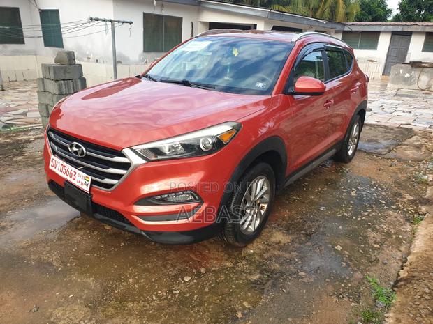 Hyundai Tucson 2017 Orange