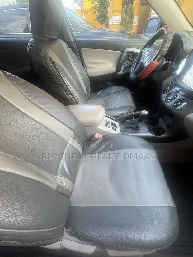 Toyota RAV4 2010 Gray