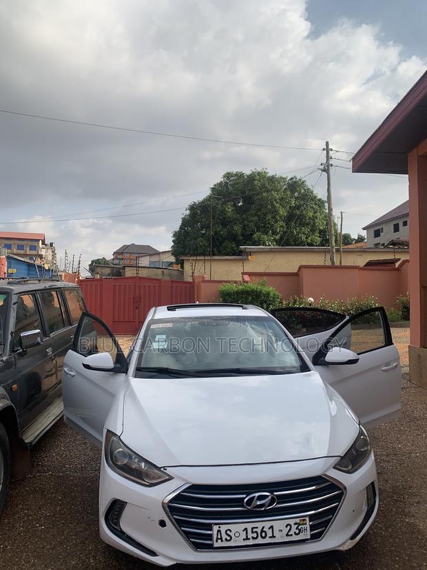 Hyundai Elantra 2018 White