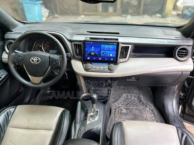 Toyota RAV4 LE 4dr SUV AWD (2.5L 4cyl 6A) 2015 Gray