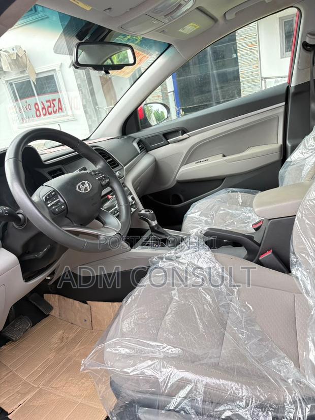 Hyundai Elantra 2020 Red