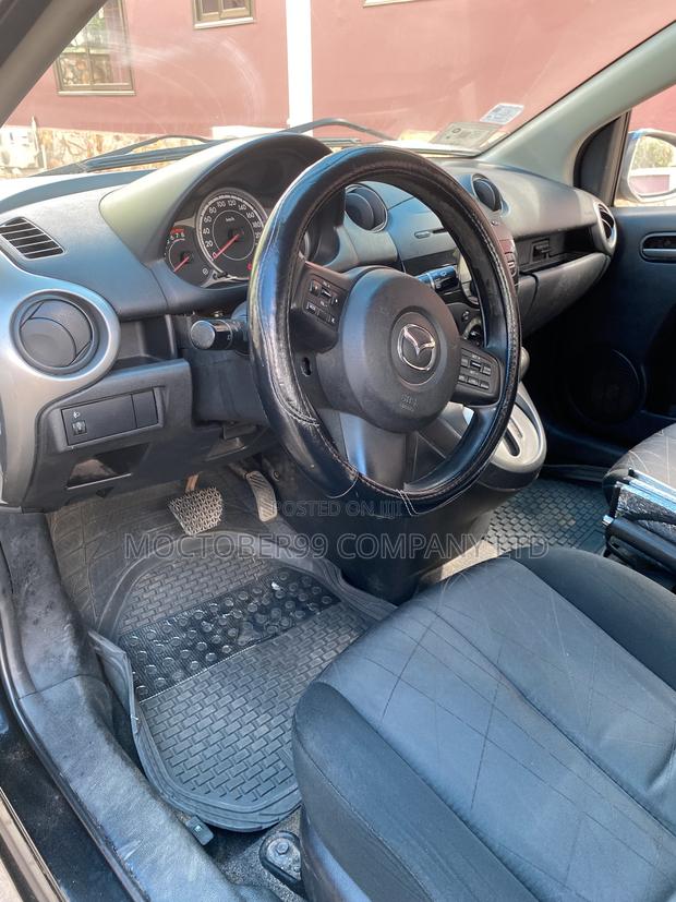 Mazda 2 2015 Black