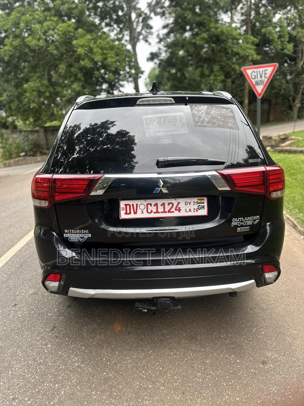 Mitsubishi Outlander 2.0 PHEV AWD 2018 Black