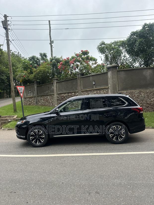 Mitsubishi Outlander 2.0 PHEV AWD 2018 Black