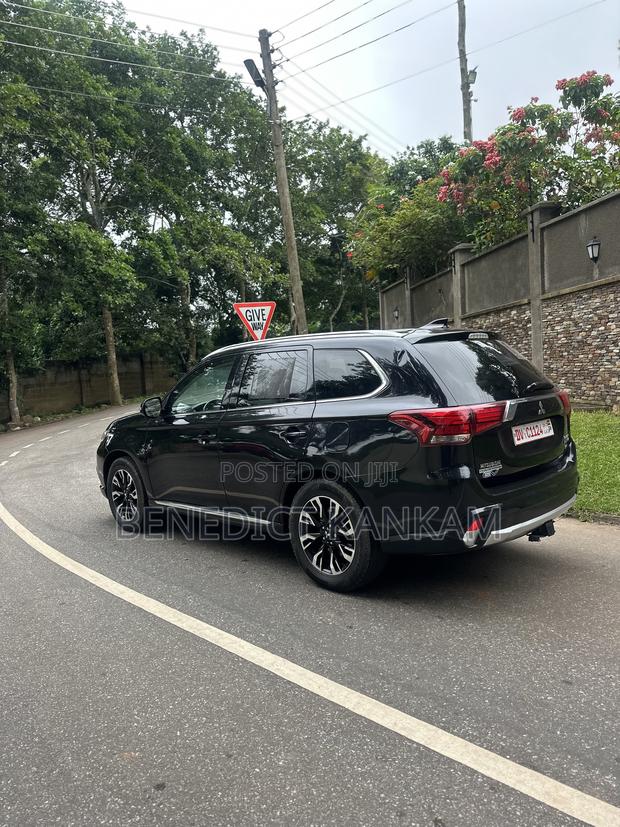 Mitsubishi Outlander 2.0 PHEV AWD 2018 Black