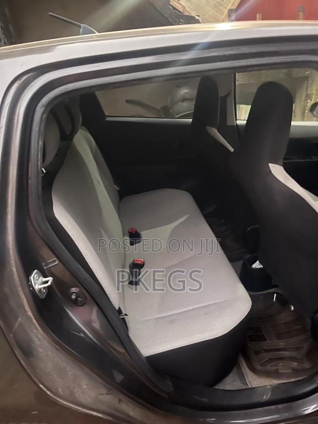 Toyota Vitz 1.0 FWD 3dr 2013 Gray