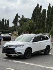Mitsubishi Outlander 2018 White for sale