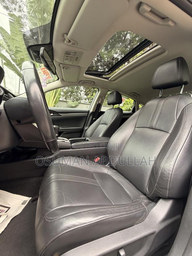 Honda Civic Touring Sedan 2018 Silver
