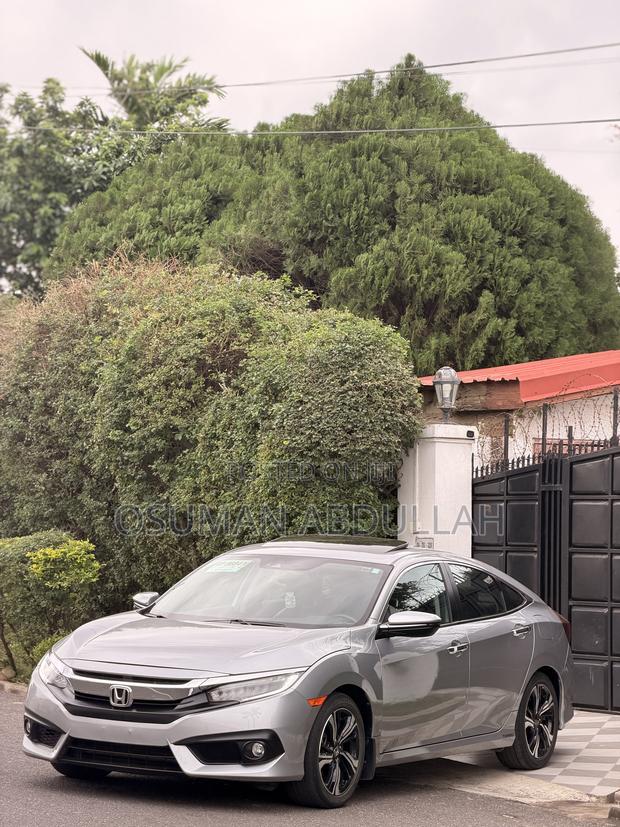 Honda Civic Touring Sedan 2018 Silver