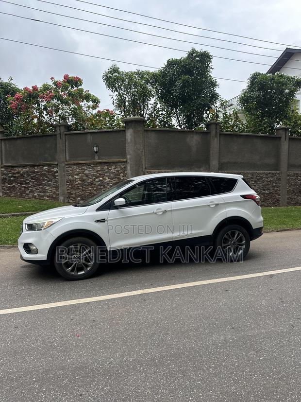 Ford Escape SE FWD 2016 White