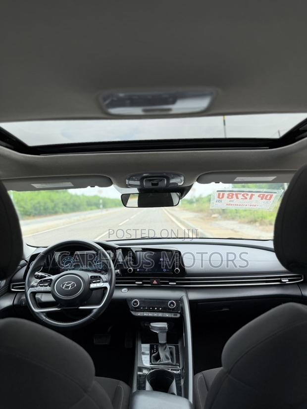 Hyundai Elantra SEL 2022 Black