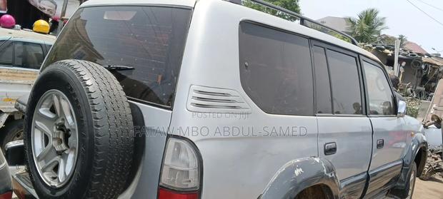 Toyota Land Cruiser Prado 2000 Silver