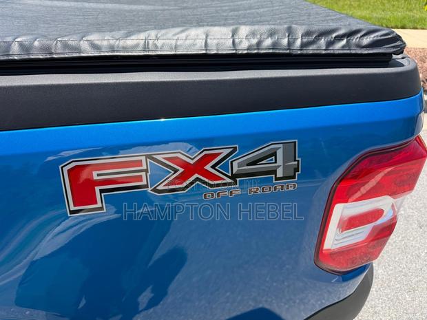 Ford Maverick 2022 Blue