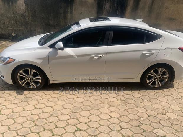 Hyundai Elantra Sport 2018 White