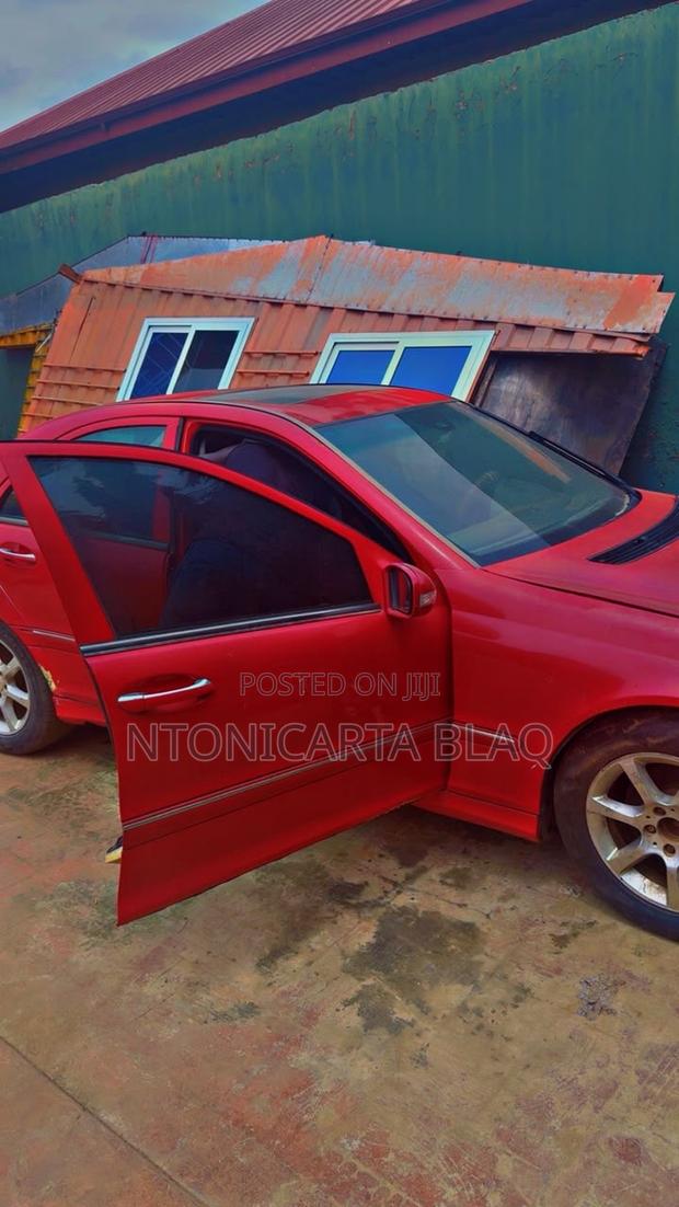 Mercedes-Benz C280 2009 Red