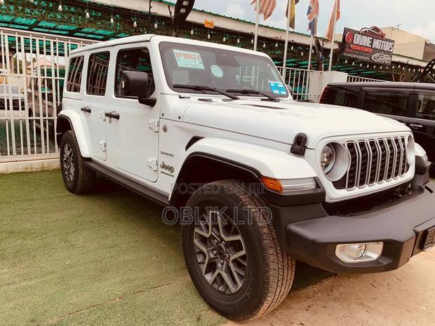Jeep Wrangler 2024 White