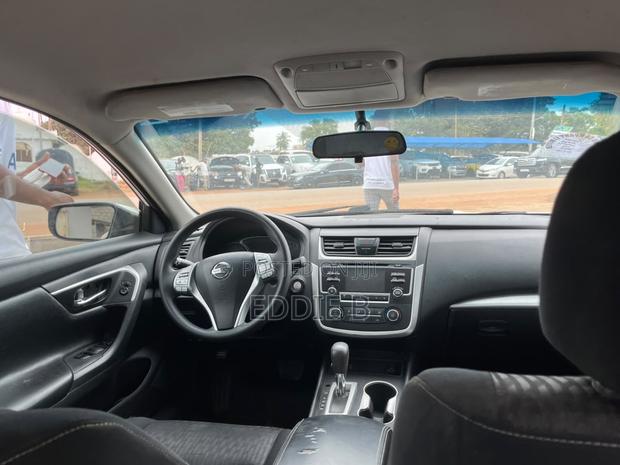 Nissan Altima 2.5 S 2018 White
