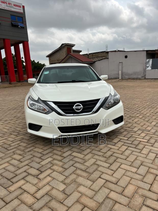 Nissan Altima 2.5 S 2018 White