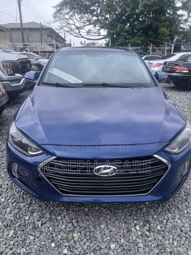 Hyundai Elantra 2019 Blue