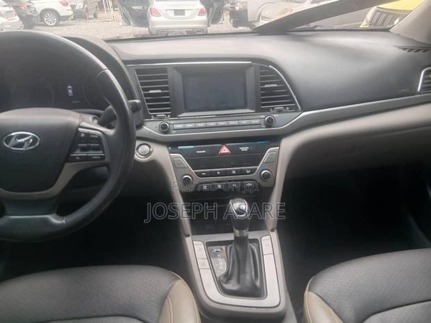 Hyundai Elantra 2019 Blue