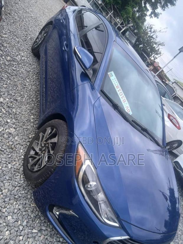 Hyundai Elantra 2019 Blue