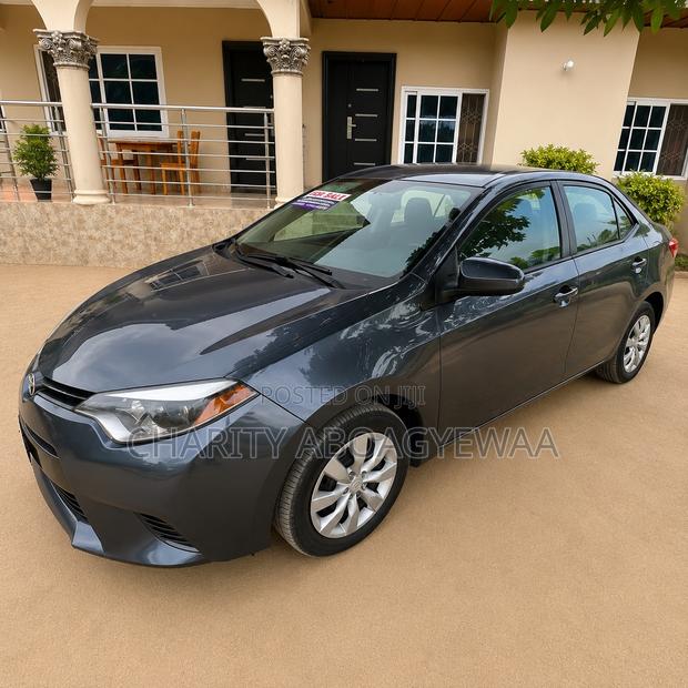 Toyota Corolla 2015 Gray
