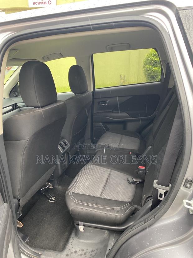 Mitsubishi Outlander 2020 Gray