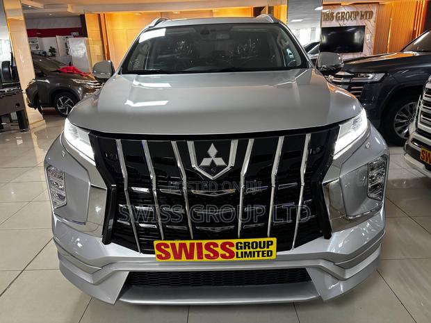 New Mitsubishi Pajero Sport 2023 Silver