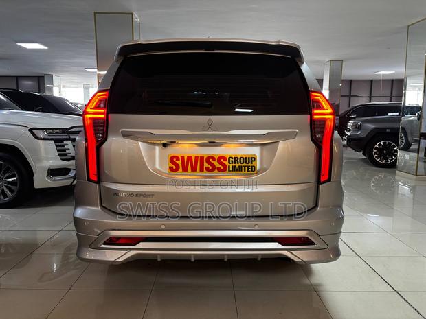 New Mitsubishi Pajero Sport 2023 Silver