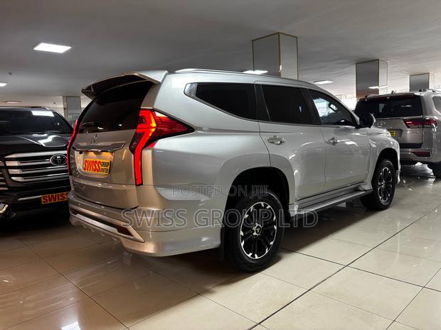 New Mitsubishi Pajero Sport 2023 Silver