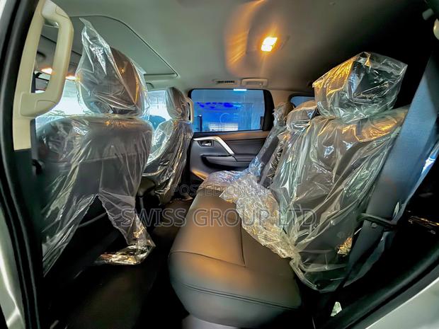 New Mitsubishi Pajero Sport 2023 Silver