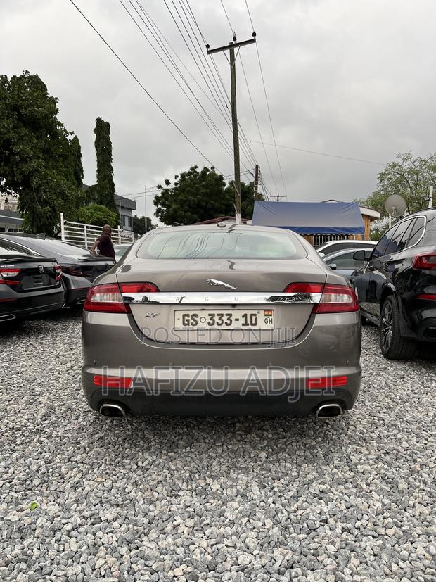 Jaguar XF Premium 2010 Brown