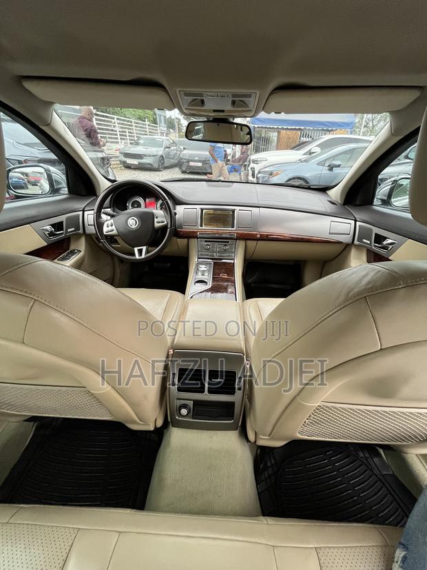 Jaguar XF Premium 2010 Brown