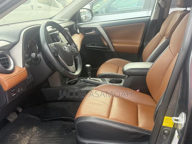 Toyota RAV4 2018 Gray