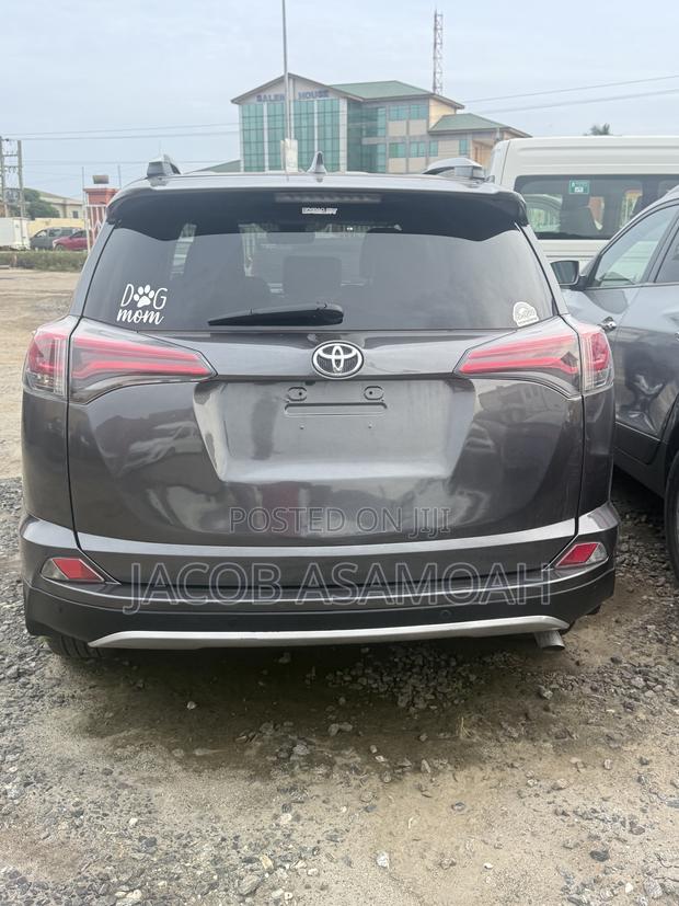 Toyota RAV4 2018 Gray