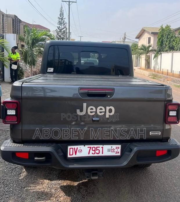 Jeep Gladiator 2023 Gray