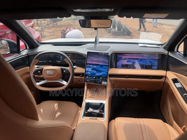 Geely Galaxy L7 2025 White