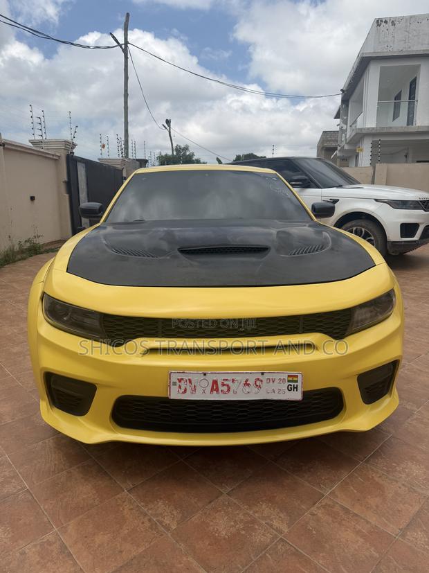 Dodge Charger SXT AWD 2016 Yellow