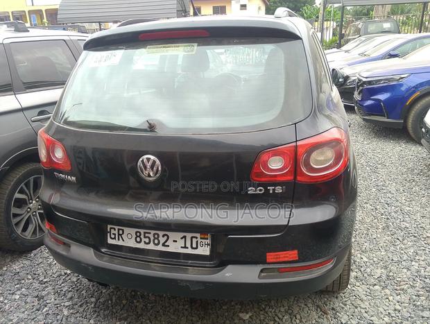Volkswagen Tiguan 2011 Black