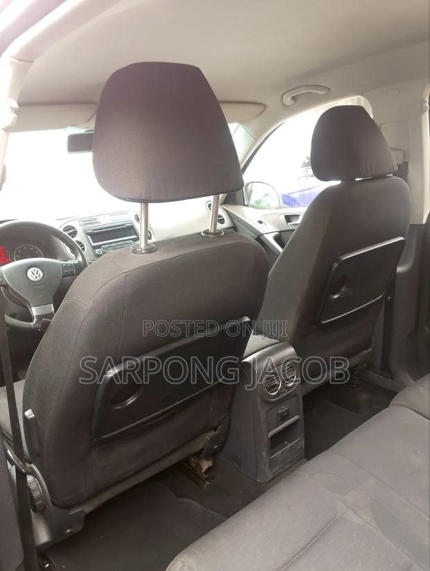 Volkswagen Tiguan 2011 Black